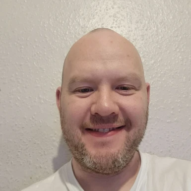 <span>John, 39</span>&nbsp;<span style='width: 25px; height: 16px; float: right; background-image: url(/bitmaps/flags_small/UK.PNG)'>&nbsp;</span><br><span>Manchester, Royaume-Uni</span>&nbsp;<input type='button' class='joinbtn' style='float: right' value='JOIN NOW' />