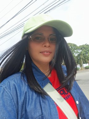 <span>Analyn, 52</span> <span style='width: 25px; height: 16px; float: right; background-image: url(/bitmaps/flags_small/HK.PNG)'> </span><br><span>香港, 香港</span> <input type='button' class='joinbtn' style='float: right' value='JOIN NOW' />