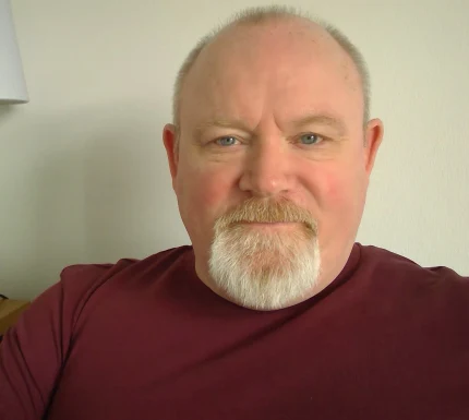 <span>Tom, 57</span> <span style='width: 25px; height: 16px; float: right; background-image: url(/bitmaps/flags_small/UK.PNG)'> </span><br><span>Warrington, United Kingdom</span> <input type='button' class='joinbtn' style='float: right' value='JOIN NOW' />